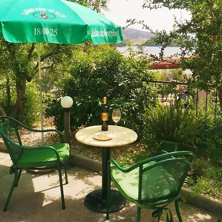 Lejlighed In Zaboric With Sea View, Balcony, Air Conditioning, Wifi 5177-1 Šibenik